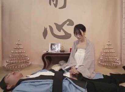 Người nữ tu cứu vị đạo sĩ bị thương